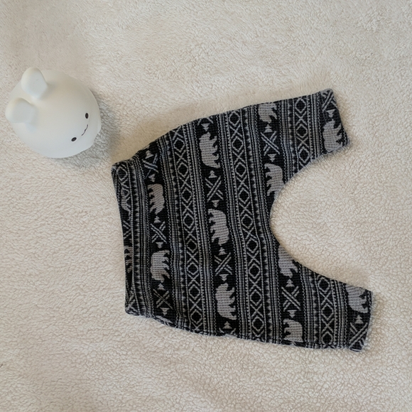 Baby pants three pairs 0-3 months - Picture 4 of 7